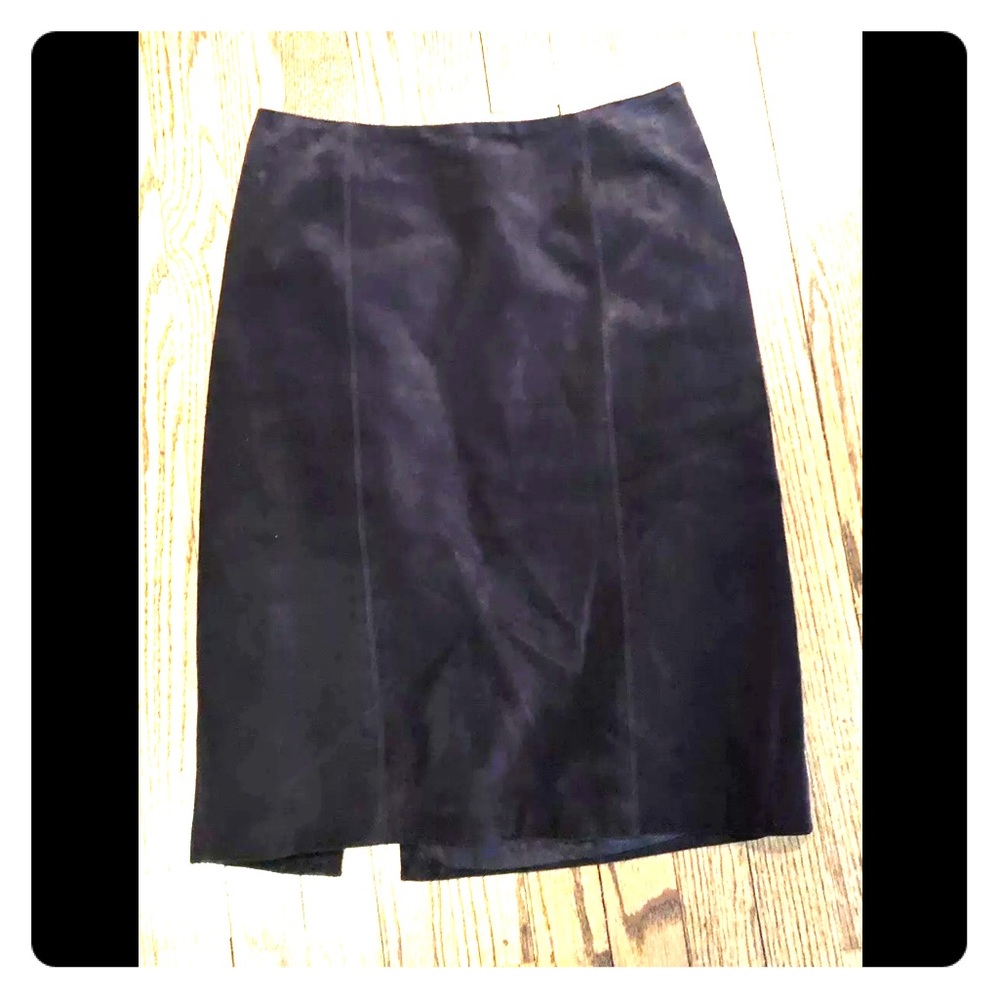 Suede Leather Ellen Tracy Dark Purple Skirt. Midi. Size 6. Lined